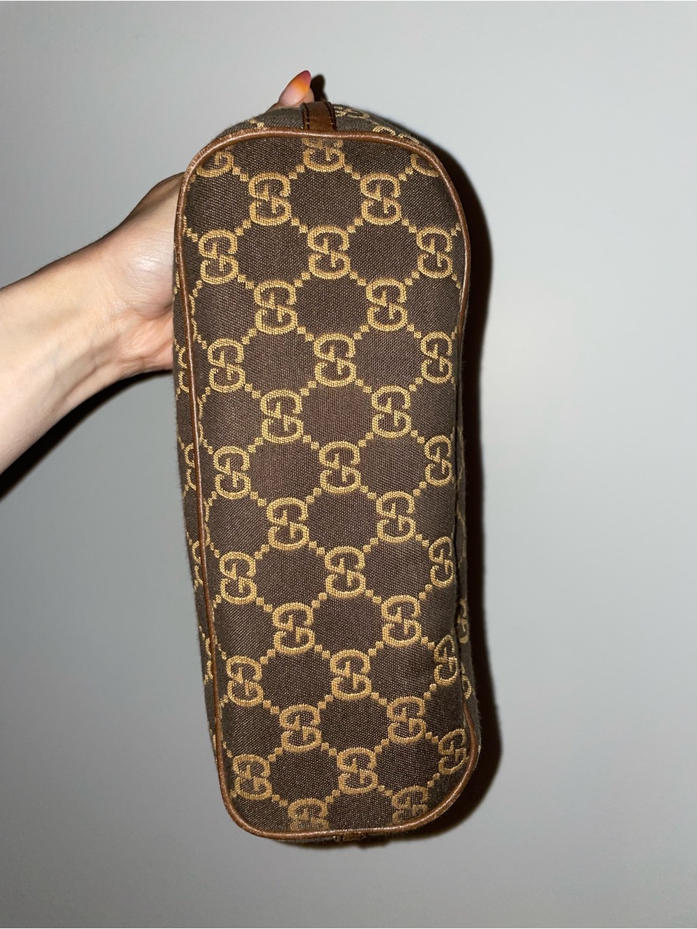 Authentic Vintage Gucci Brown GG Canvas Top-Handle Pouch with Tan Monogram - Picture 10 of 12